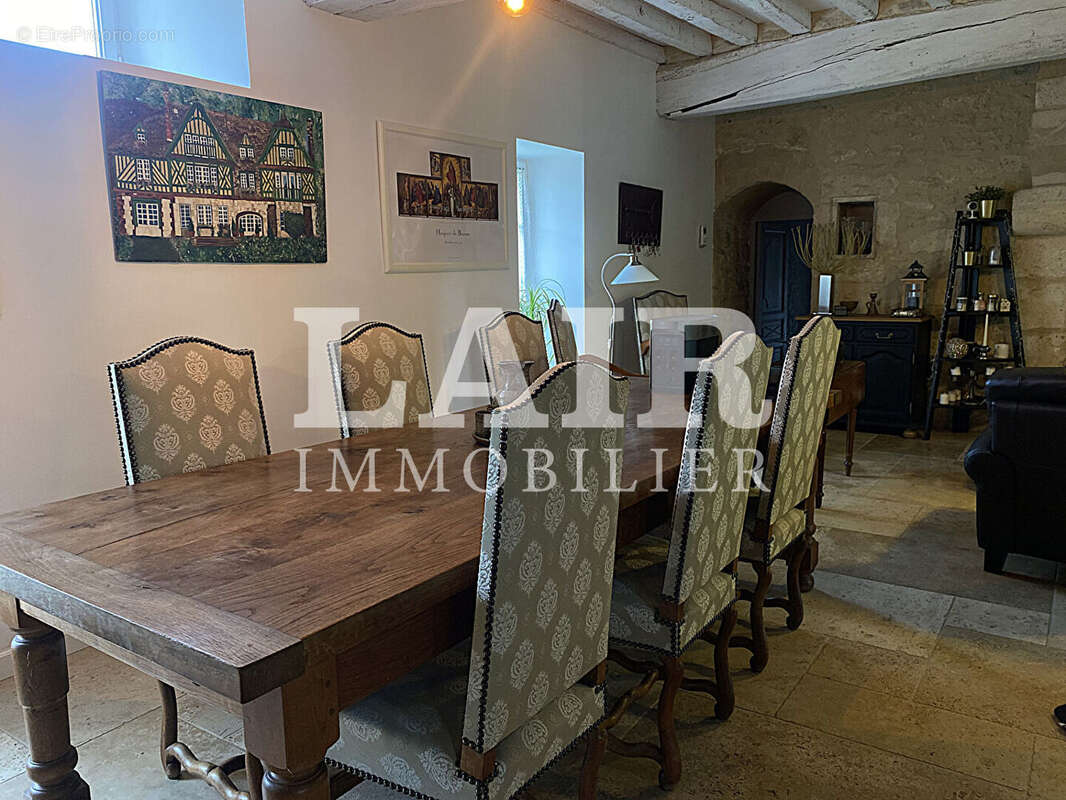 Maison à LE PIN-AU-HARAS