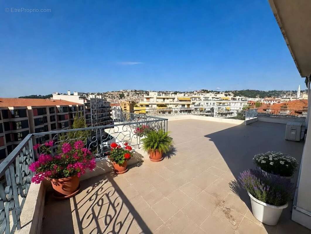 Appartement à NICE