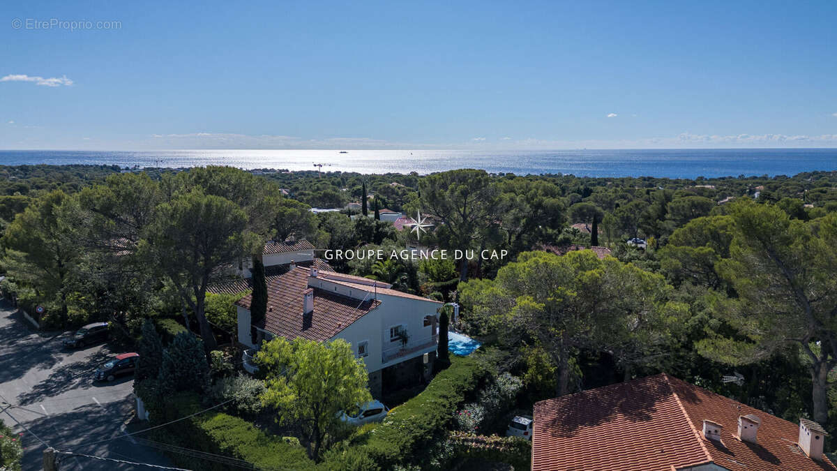 Saint raphael villa entierement renovee calme et apercue mer - photo 18