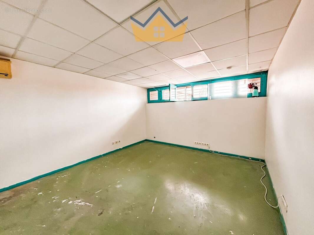 Commerce à FORT-DE-FRANCE