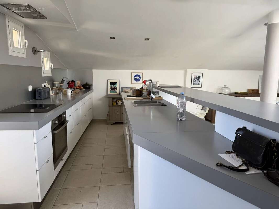 Appartement à VENELLES