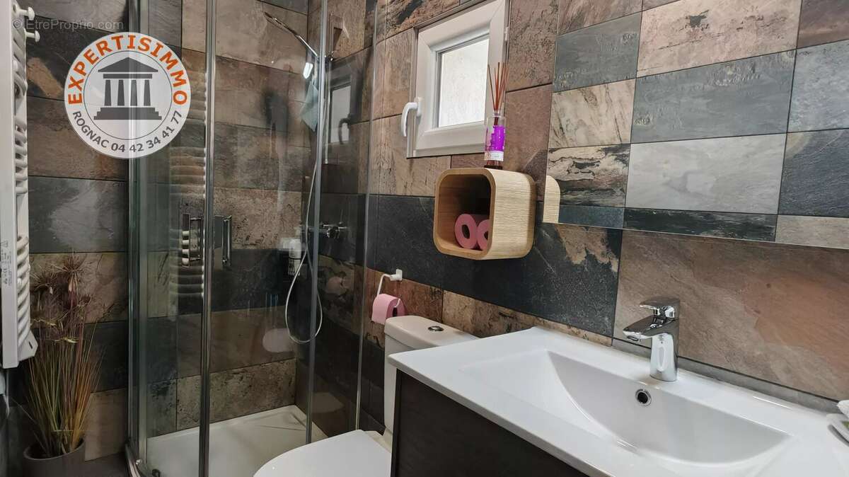 Appartement à ROGNAC