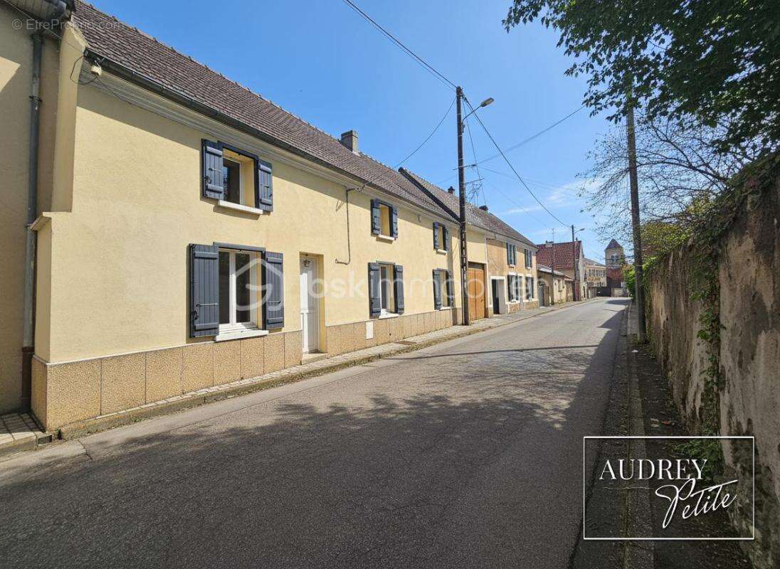 Maison à USSY-SUR-MARNE