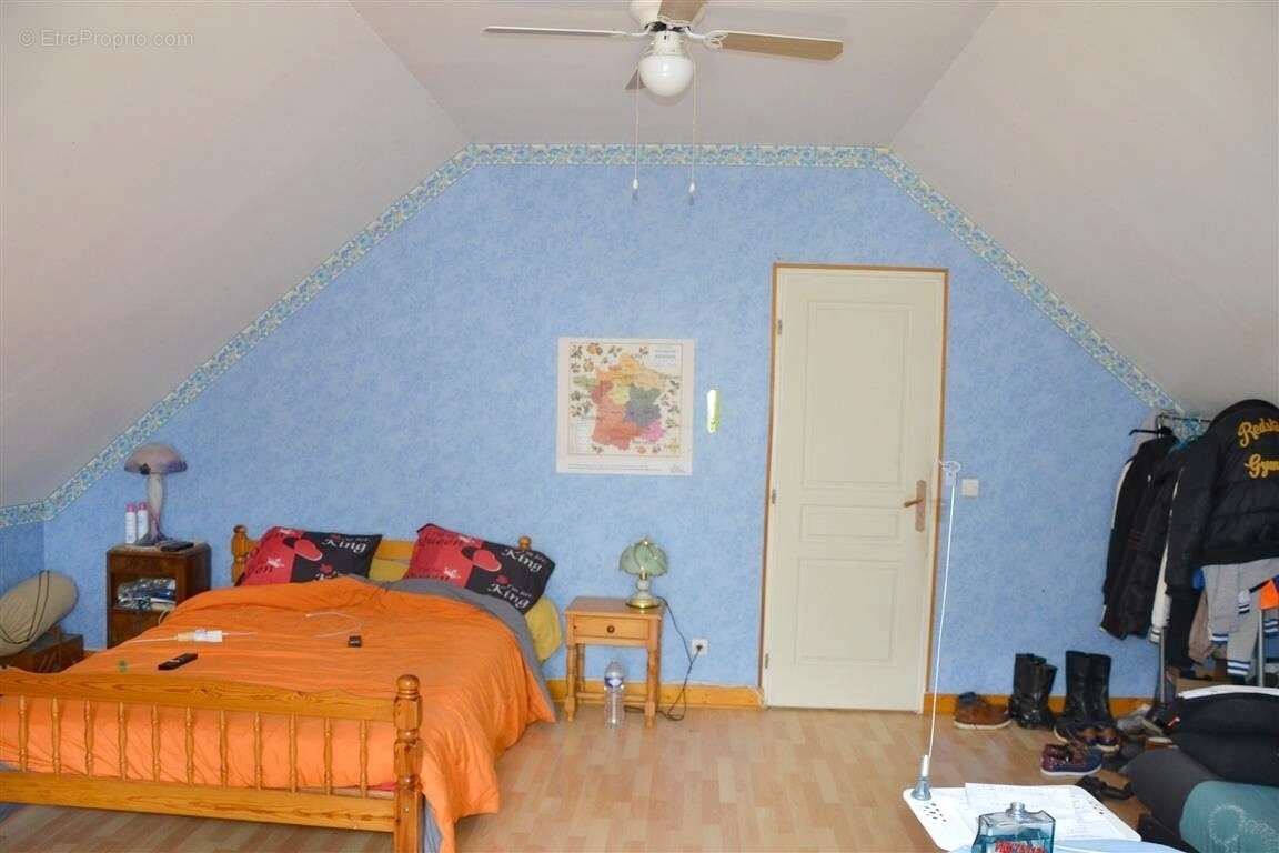 Maison 169 m² à Saint-Evroult-Notre-Dame-Du-Bois  - photo 9