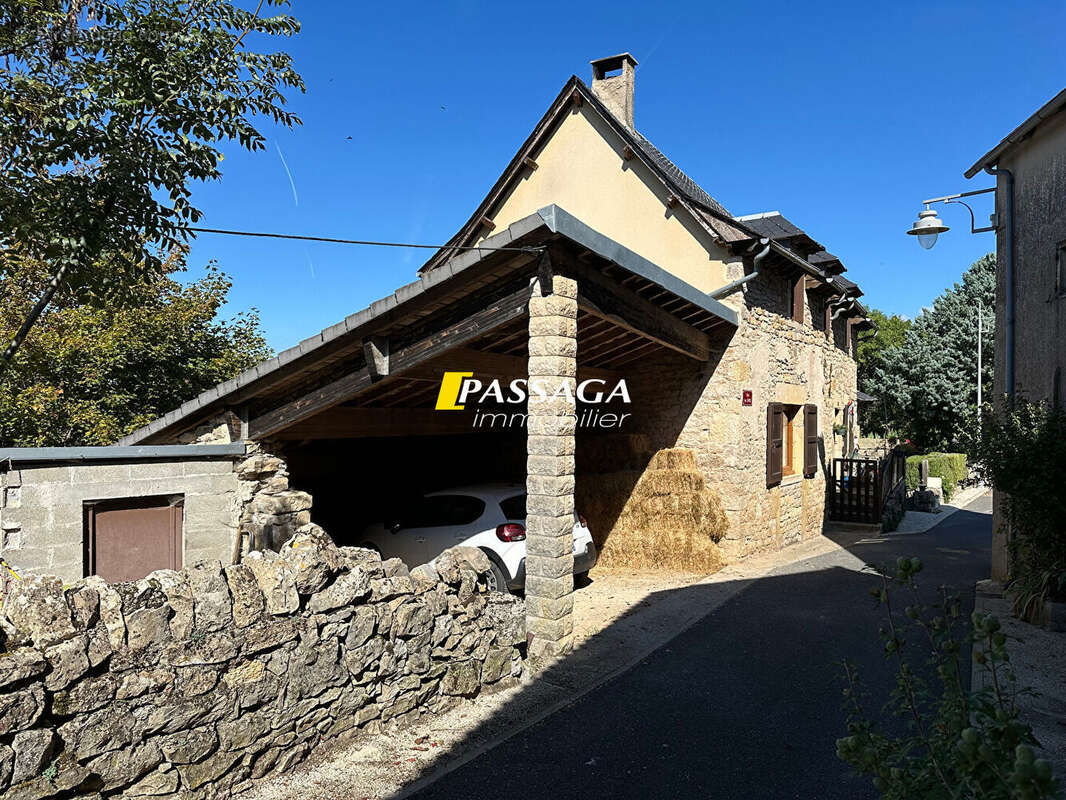 Maison à PIERREFICHE