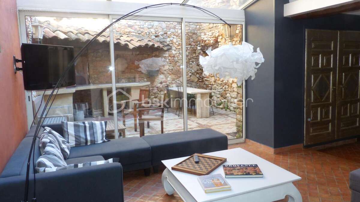 Maison à ROUSSILLON