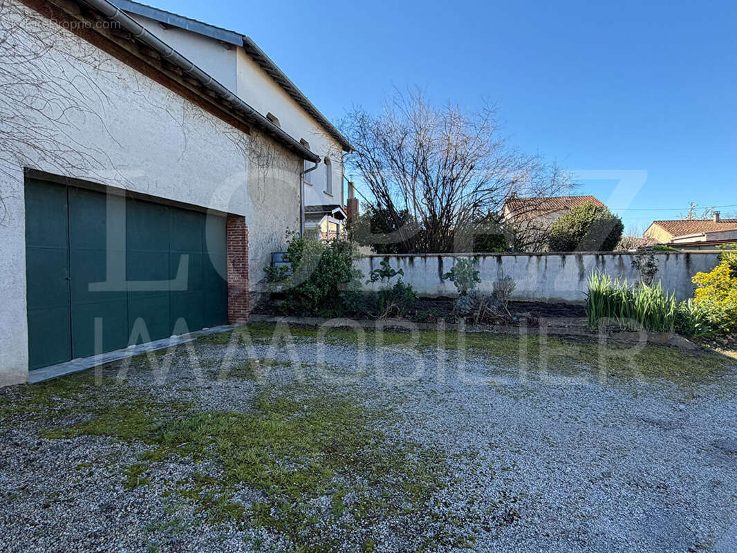Maison à LABRUGUIERE
