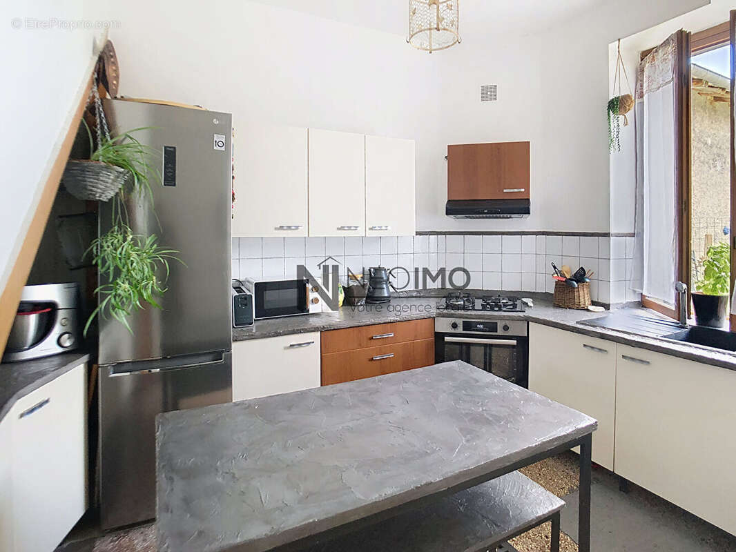 Maison à NEUFCHATEAU