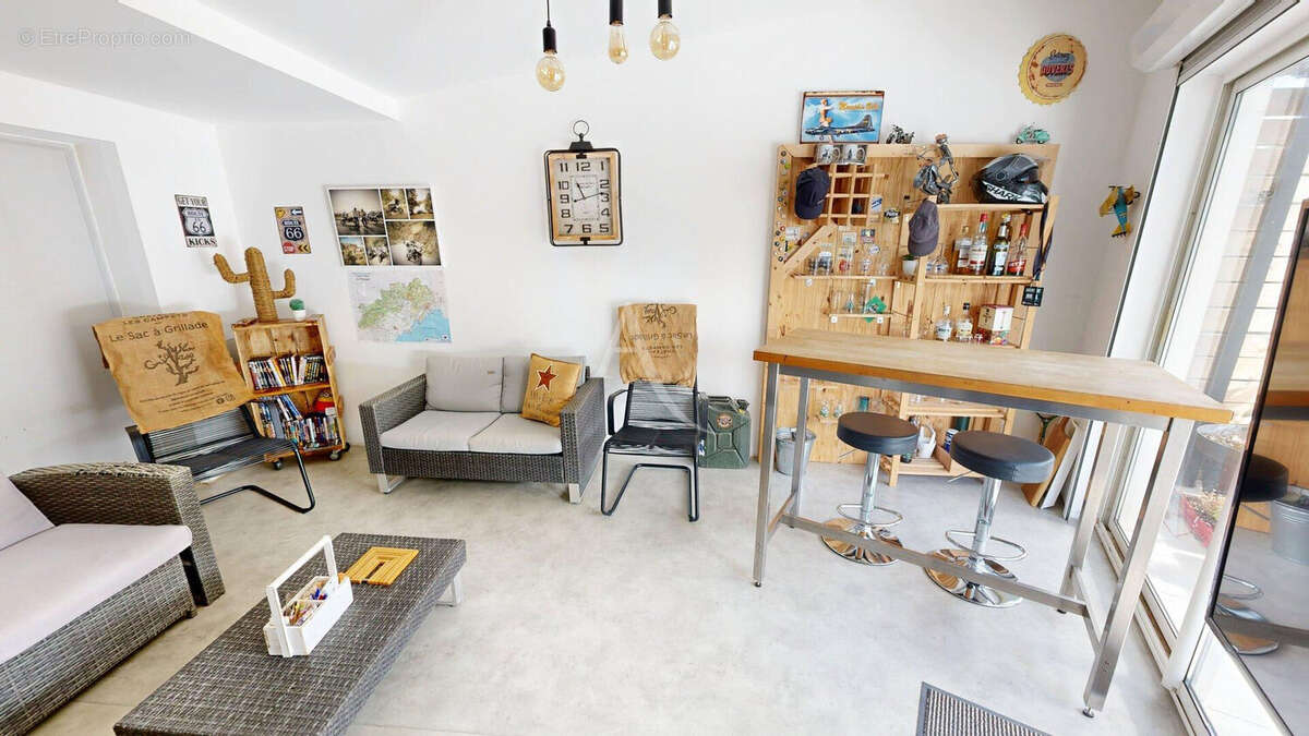 Maison à LEZIGNAN-CORBIERES