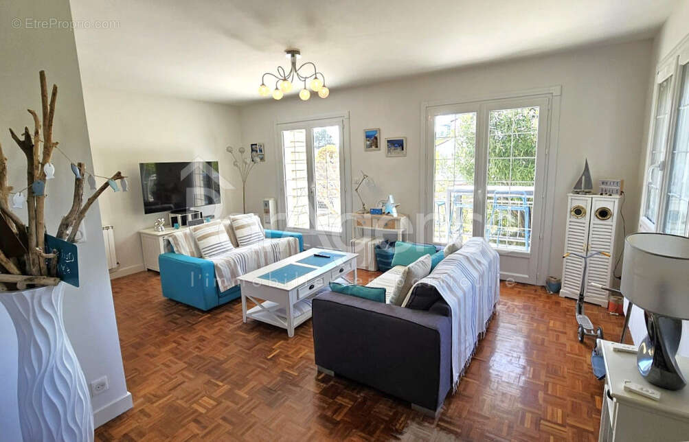 Maison à SAINT-GEORGES-DE-DIDONNE