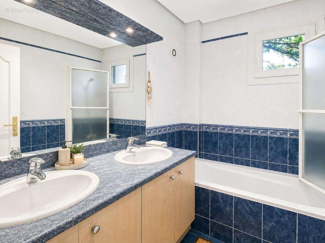 Appartement à MARSEILLE-12E
