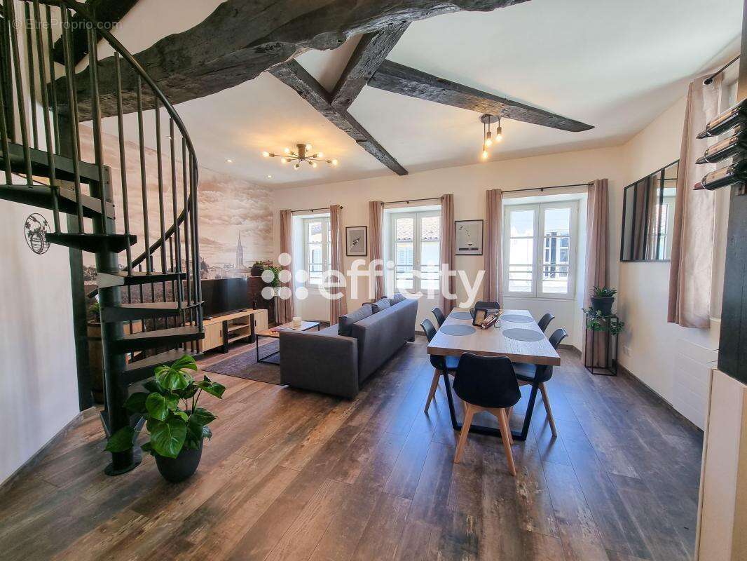 Appartement à SAINTES