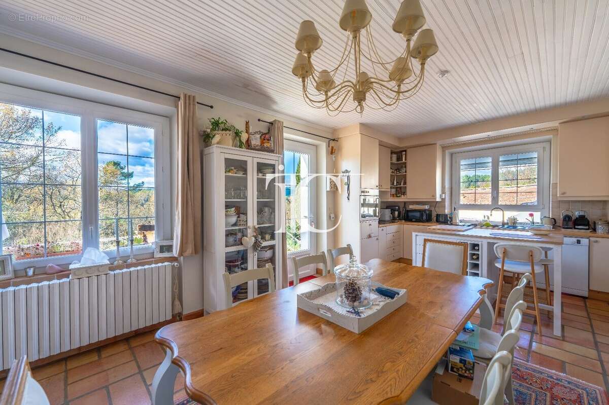 Maison à SAINT-PAUL-LE-JEUNE