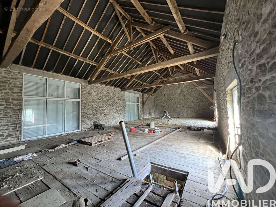 Photo 3 - Maison à AZERABLES