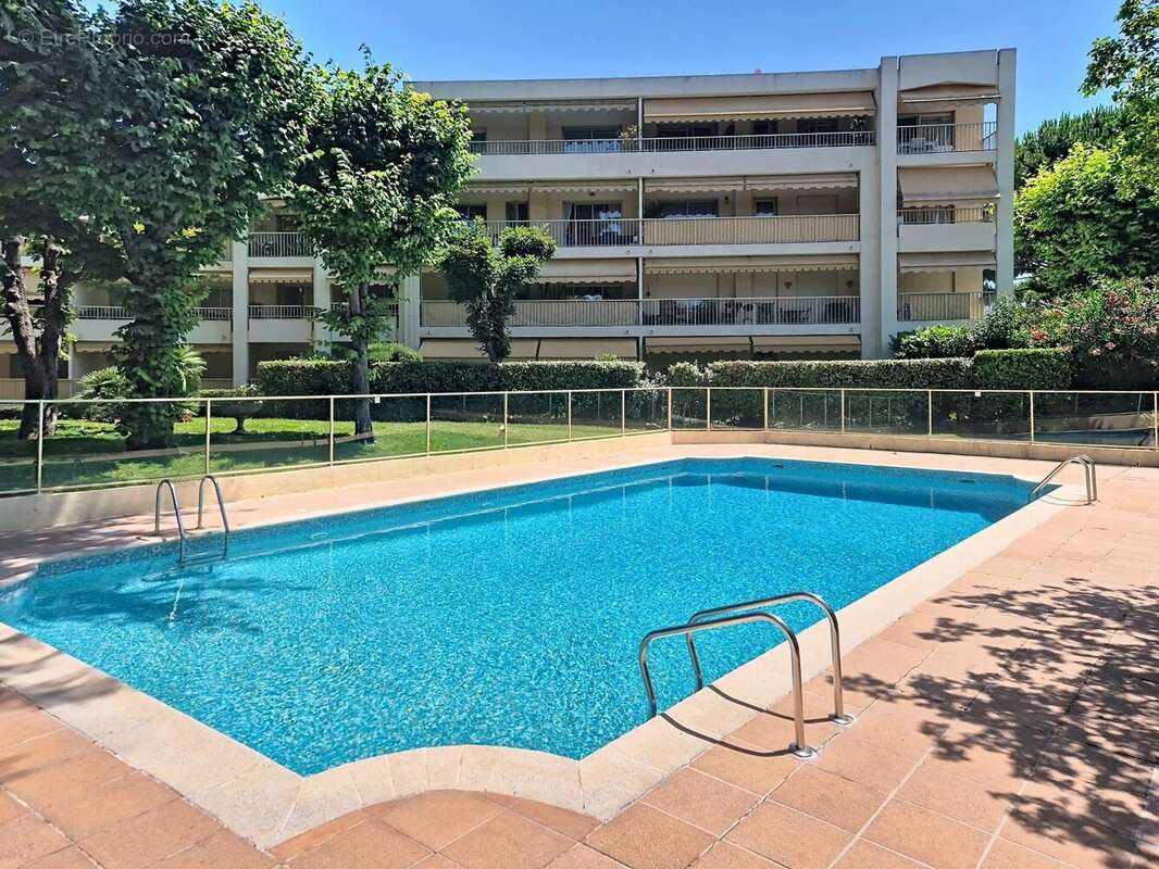 Appartement à LE CANNET