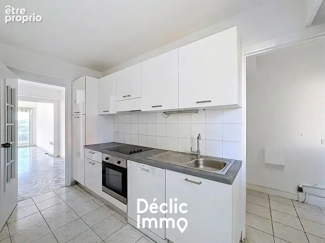 Appartement - 2 pieces - terrasse - box ferme - saint laurent du var - photo 2
