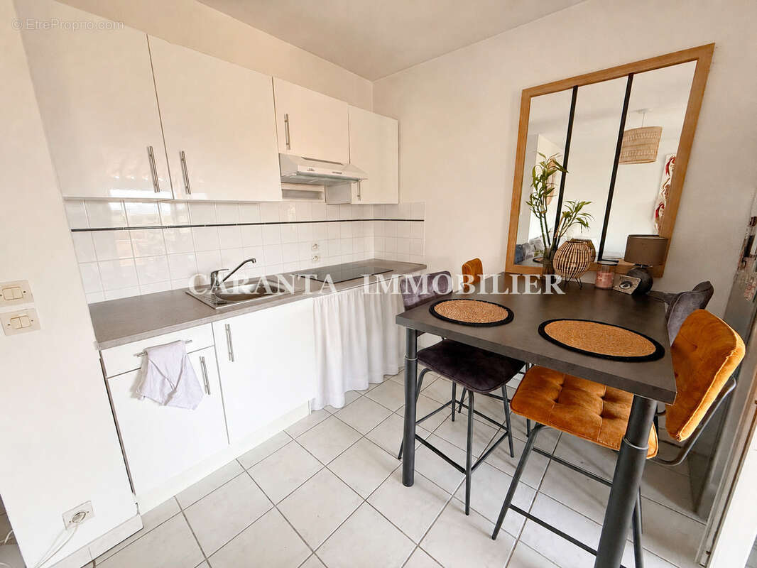 Vente appartement T2 à Ste Maxime avec terrasse, parking et piscine - photo 5