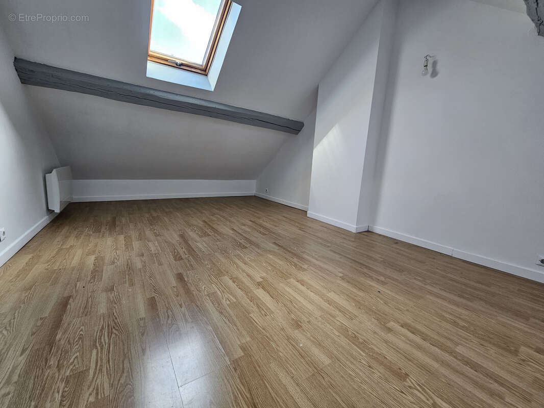 Appartement à COUBRON