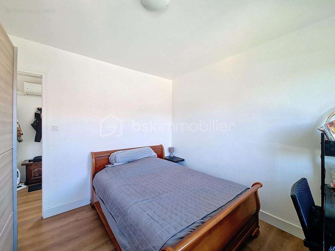 Appartement + local commercial - photo 7