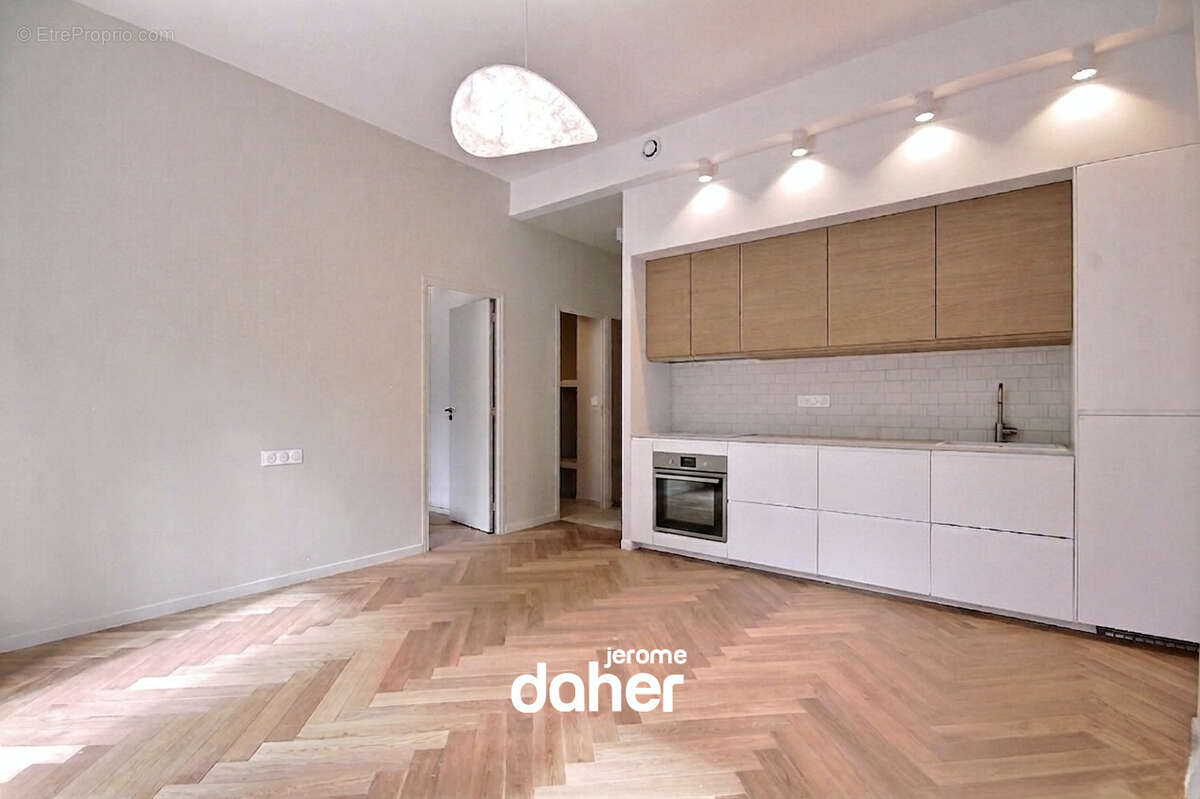 Appartement à MARSEILLE-7E