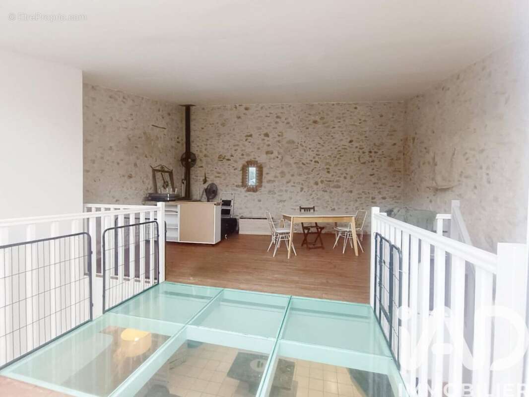 Photo 3 - Maison à POUZOLLES