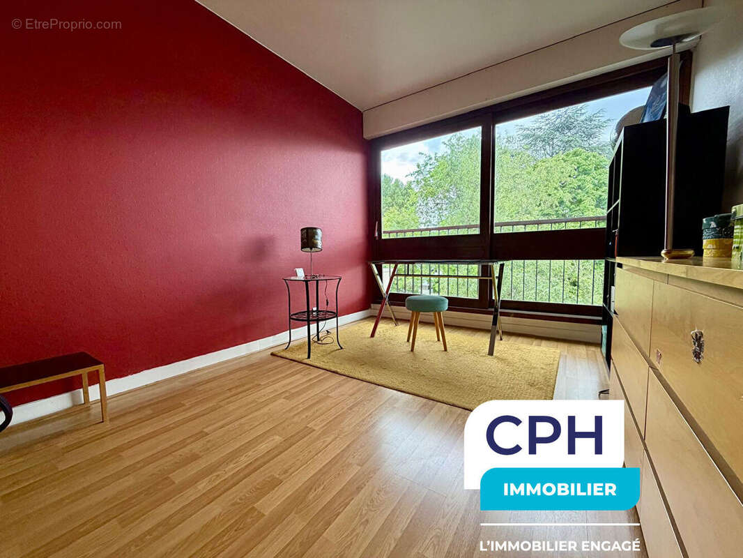 Appartement 5 pièces à vendre au dernier étage avec vue sur square - LE CHESNAY ROCQUENCOURT - photo 9