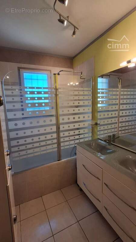 Maison à LA CHAUSSEE-SAINT-VICTOR