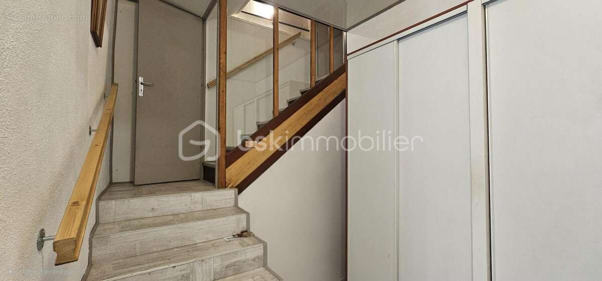 *** Maison de ville de 120 m² – 3 Chambres -  Centre historique de CUSSET avec garage*** - photo 15