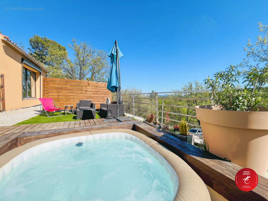 Maison à FIGANIERES