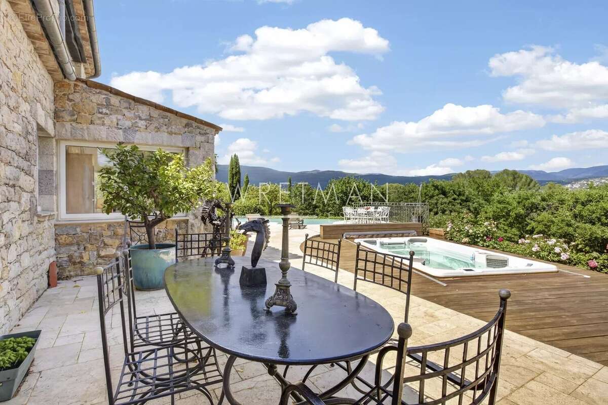 Maison à FAYENCE