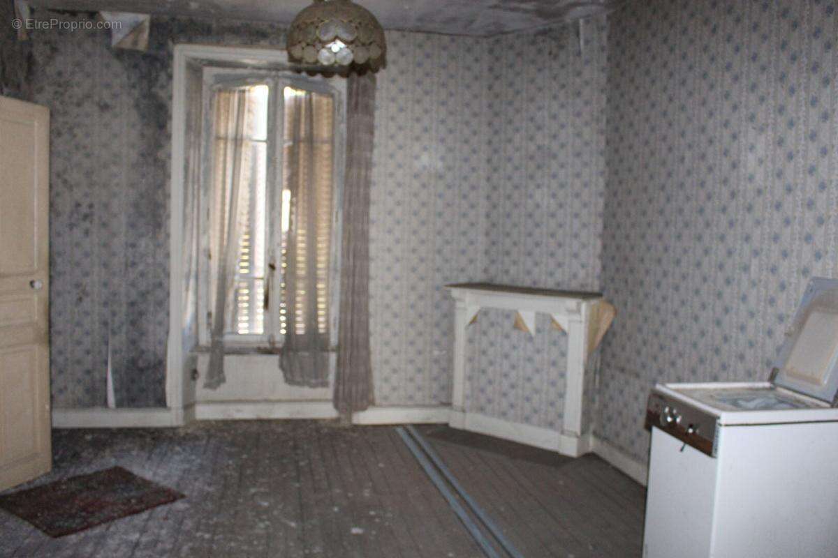 Appartement à BORT-LES-ORGUES