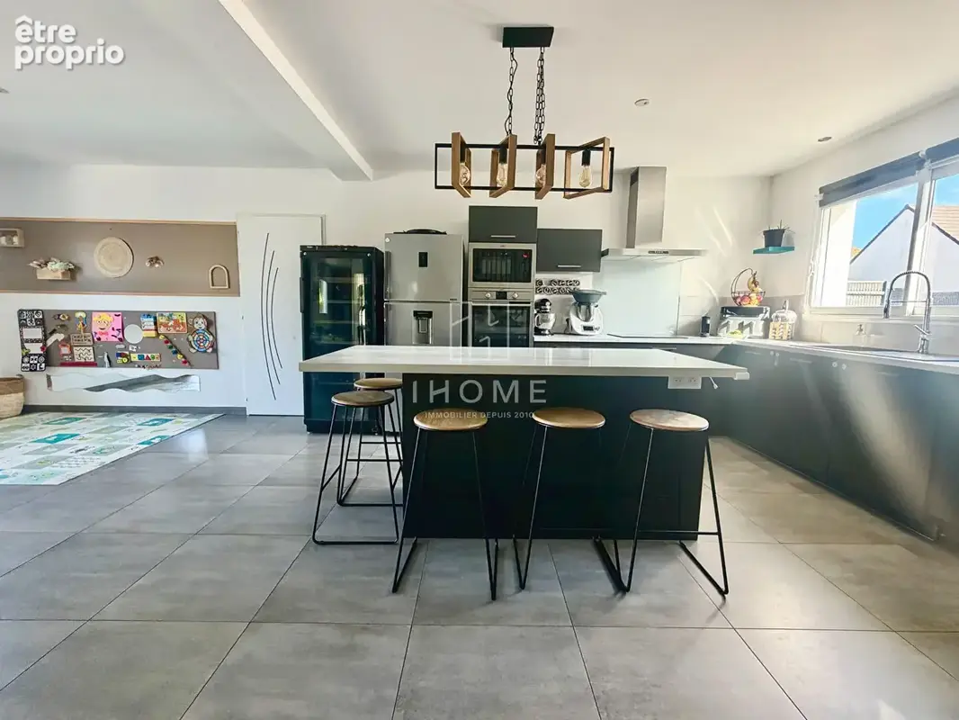 Maison 5 pièces 122 m² à vendre à Ecommoy (72220) - photo 3