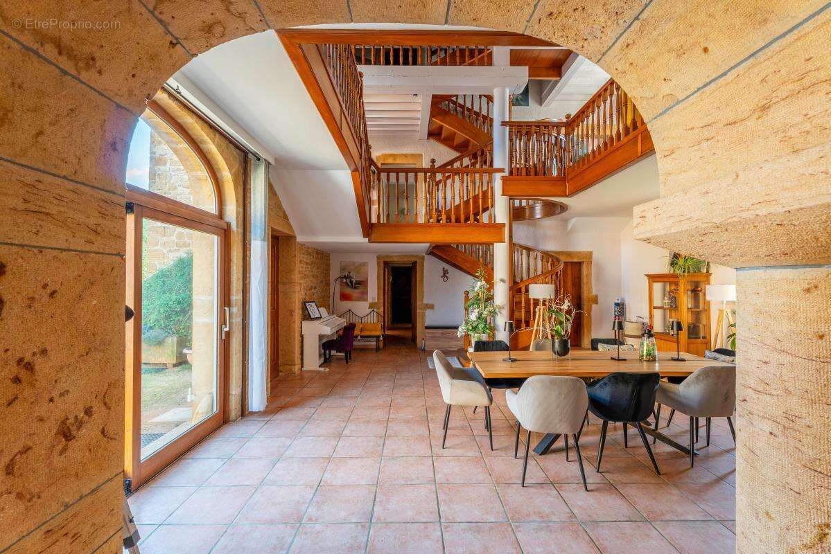 Maison à SAINT-GERMAIN-SUR-L&#039;ARBRESLE