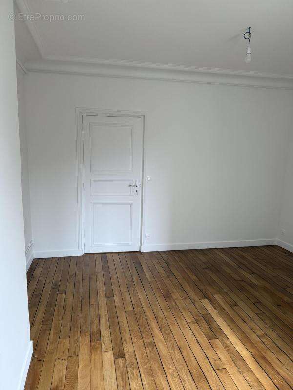 Appartement à PARIS-20E