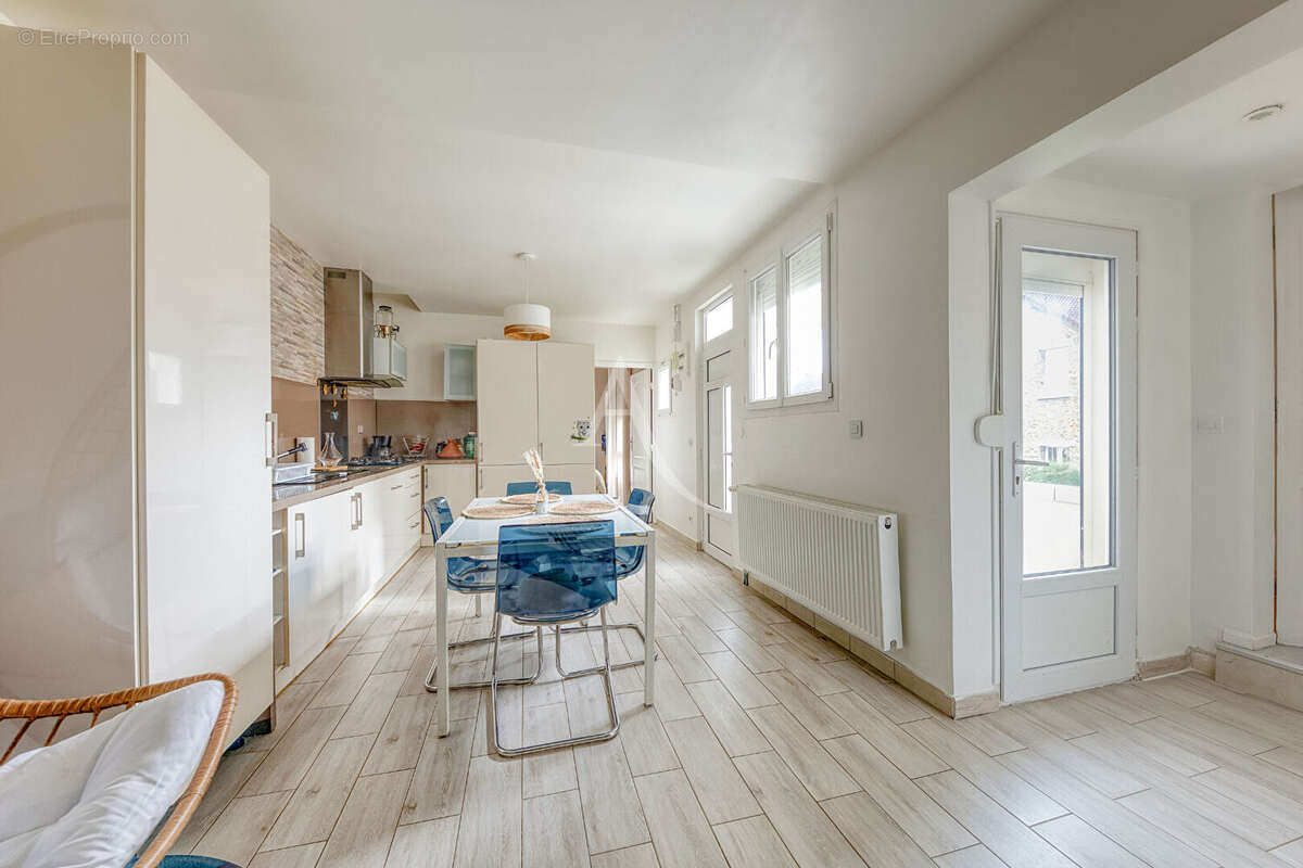 Maison à CHELLES