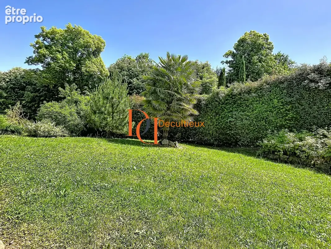 Maison 9 pièces 198 m² à vendre à Charbonnieres-Les-Bains (69260) - photo 3