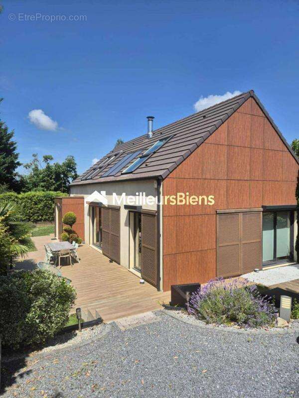 Maison à MERY-SUR-OISE