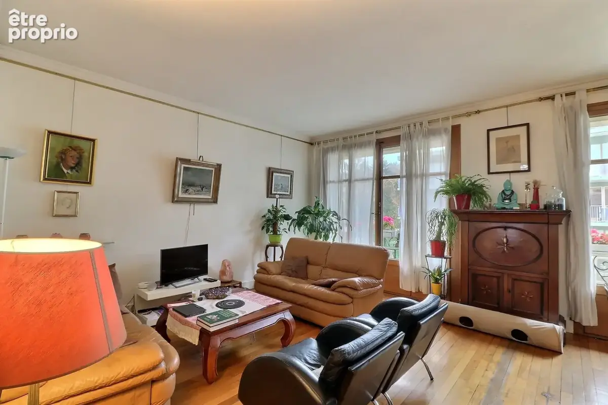 Appartement 5 pièces 123 m² à vendre à Evian-Les-Bains (74500) - photo 2
