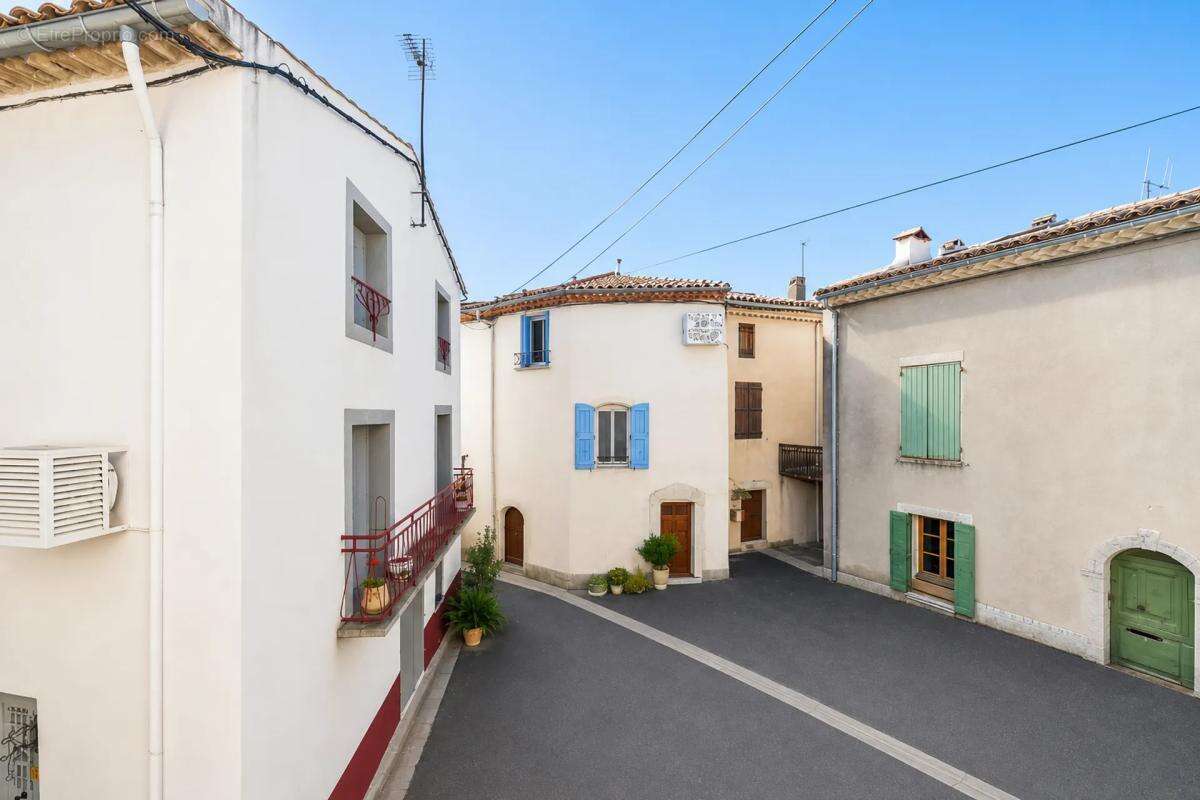 Maison à SAINT-BAUZILLE-DE-LA-SYLVE