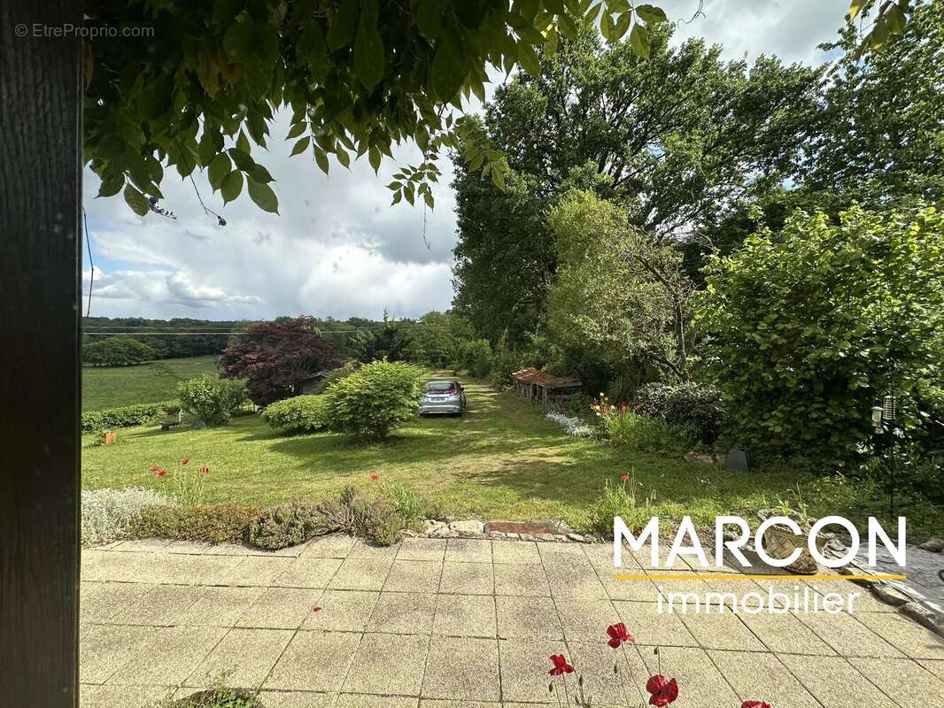 Appartement à VAREILLES