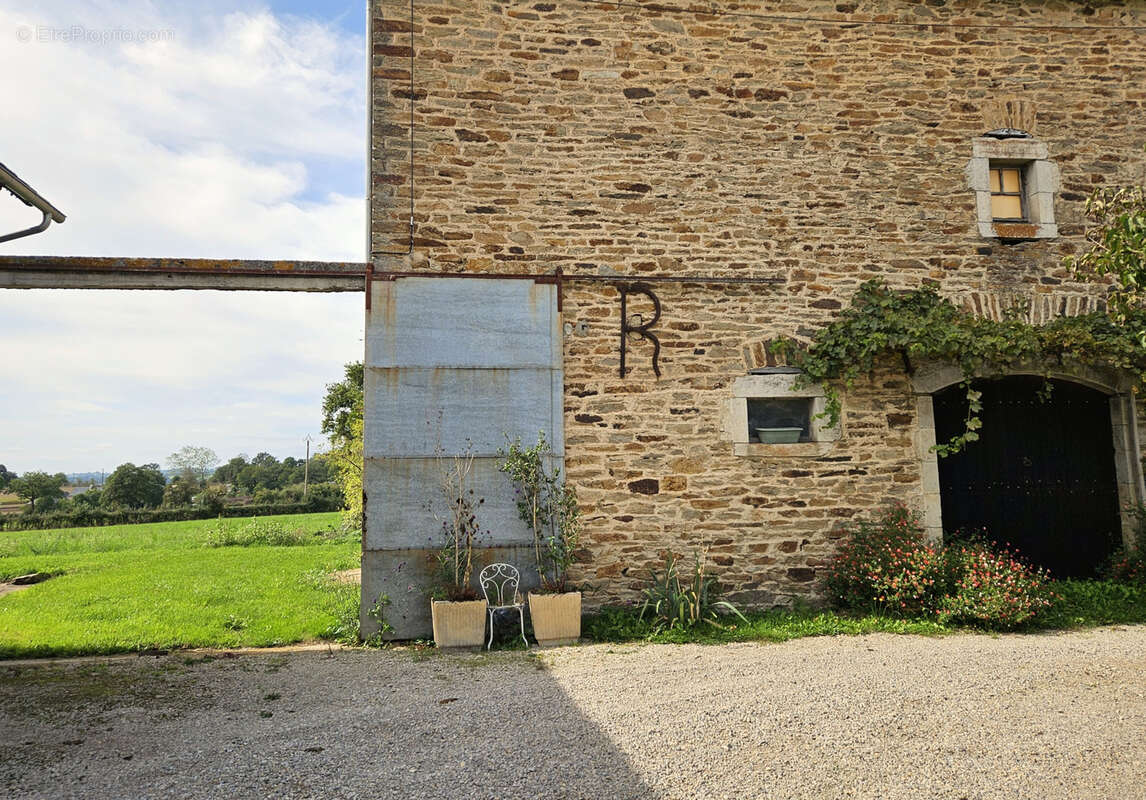 Maison à CALMONT
