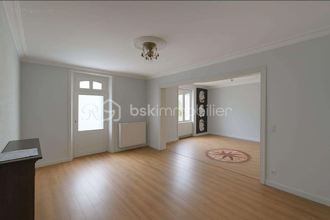 Maison à BONCHAMP-LES-LAVAL