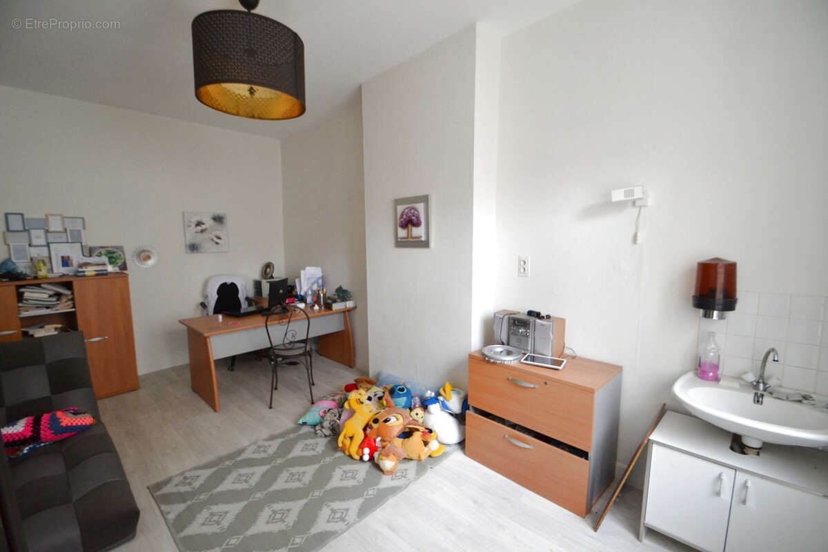 GANNAT Centre, belle maison de caractère de 193 m2 habitables - photo 4