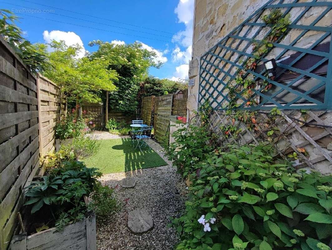 Appartement à HEROUVILLE