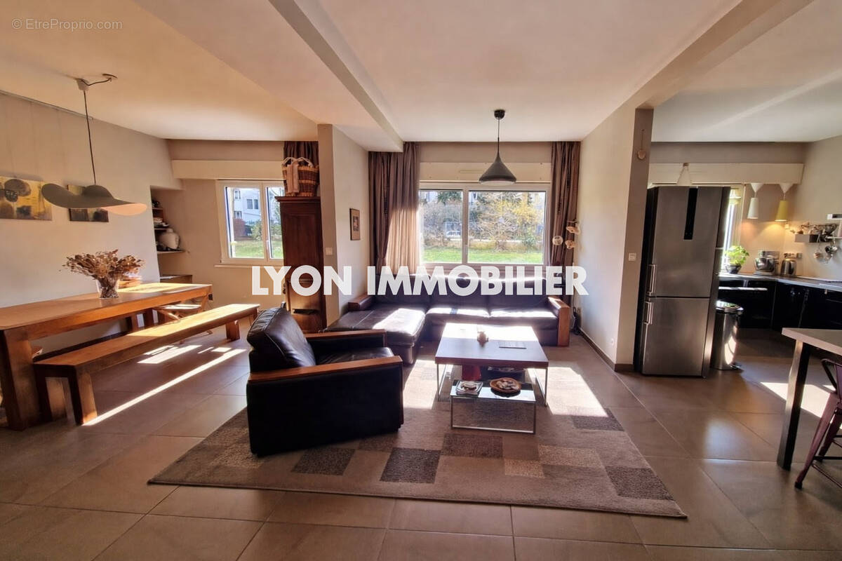 Appartement à LYON-8E