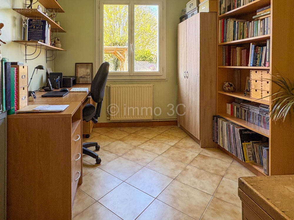 Maison à SAUZE-VAUSSAIS