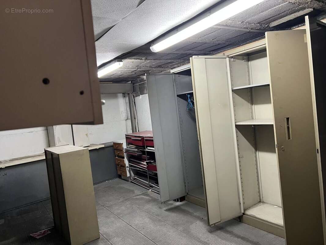 Parking à PARIS-16E