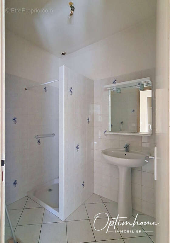 Ensemble immobilier en pierres avec dépendances - photo 8