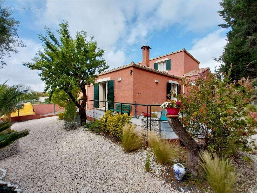 Maison à CASTELNAU-DE-GUERS