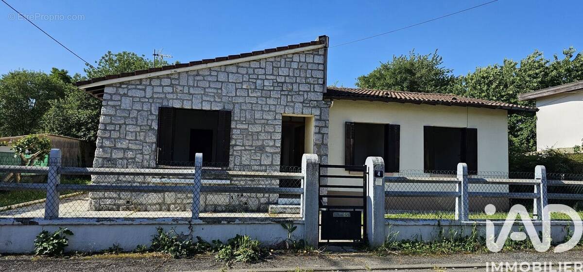 Photo 1 - Maison à GOURDAN-POLIGNAN